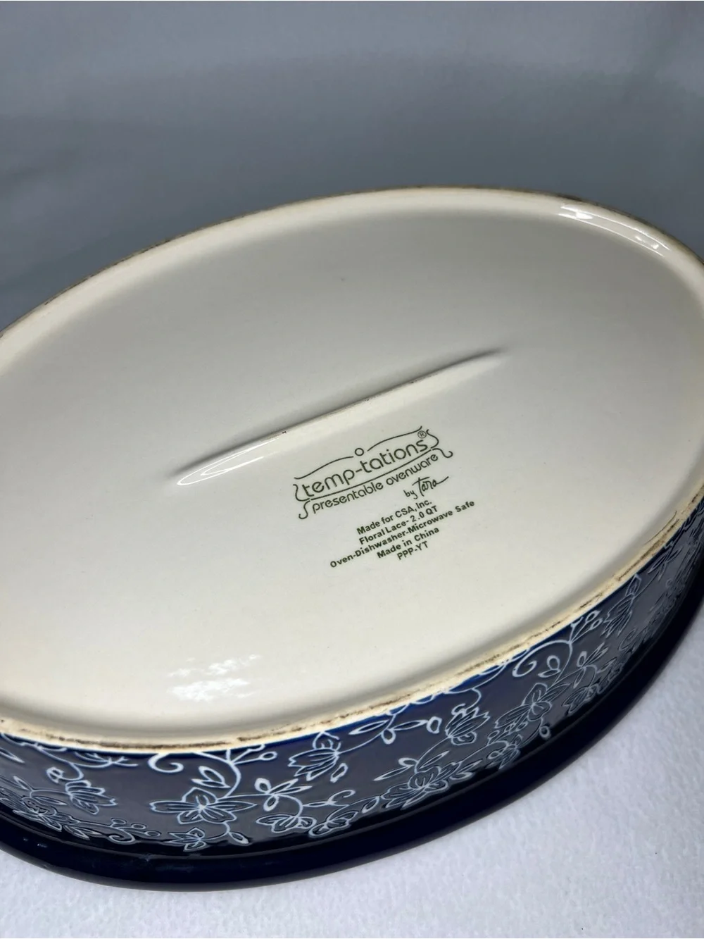 TEMPTATIONS BY TARA FLORAL LACE BLUE OVAL COV CASSEROLE W TRIVET N RACK 3.5 Qt